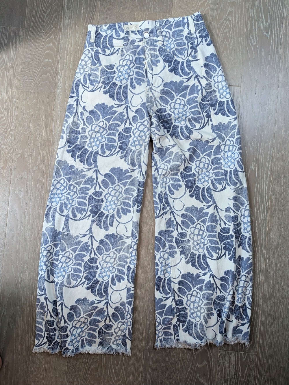 Pilcro Wide-Leg Floral Print Pants in Blue and White